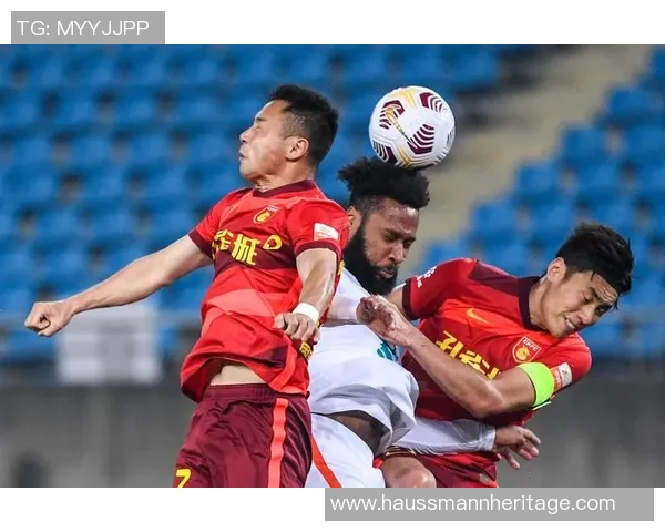 聚焦成都足球队意识提升与发展探讨推动地方足球文化繁荣