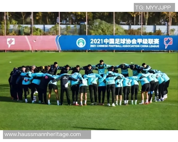 重庆羽毛球队以88分稳居城市联赛积分榜首位展现强劲实力 重庆羽毛球队以88分稳居城市联赛积分榜首位展现强劲实力