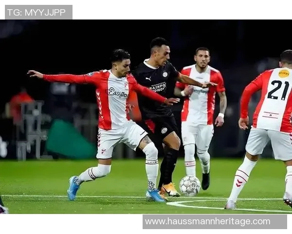 前进鹰与埃因FC的激烈对决展现足球魅力与团队精神