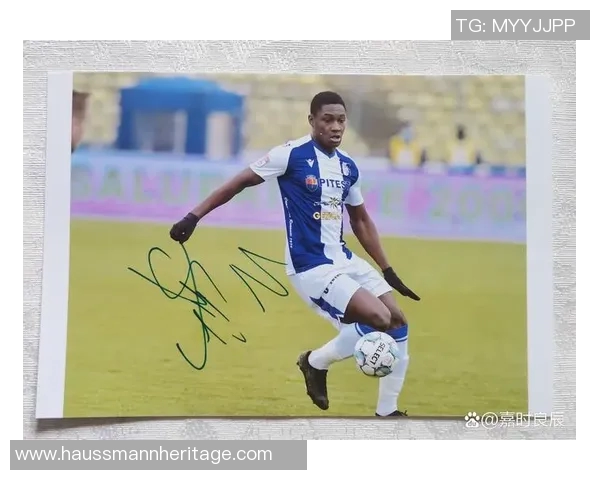 莱万领衔新赛季豪华阵容球迷期待他的精彩表现与进球盛宴